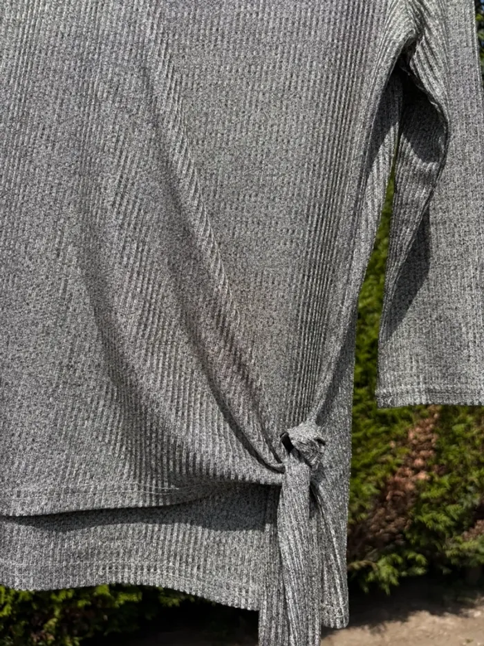 Blouse manches 3/4 gris métallique – Marque Charlott’ - photo numéro 3