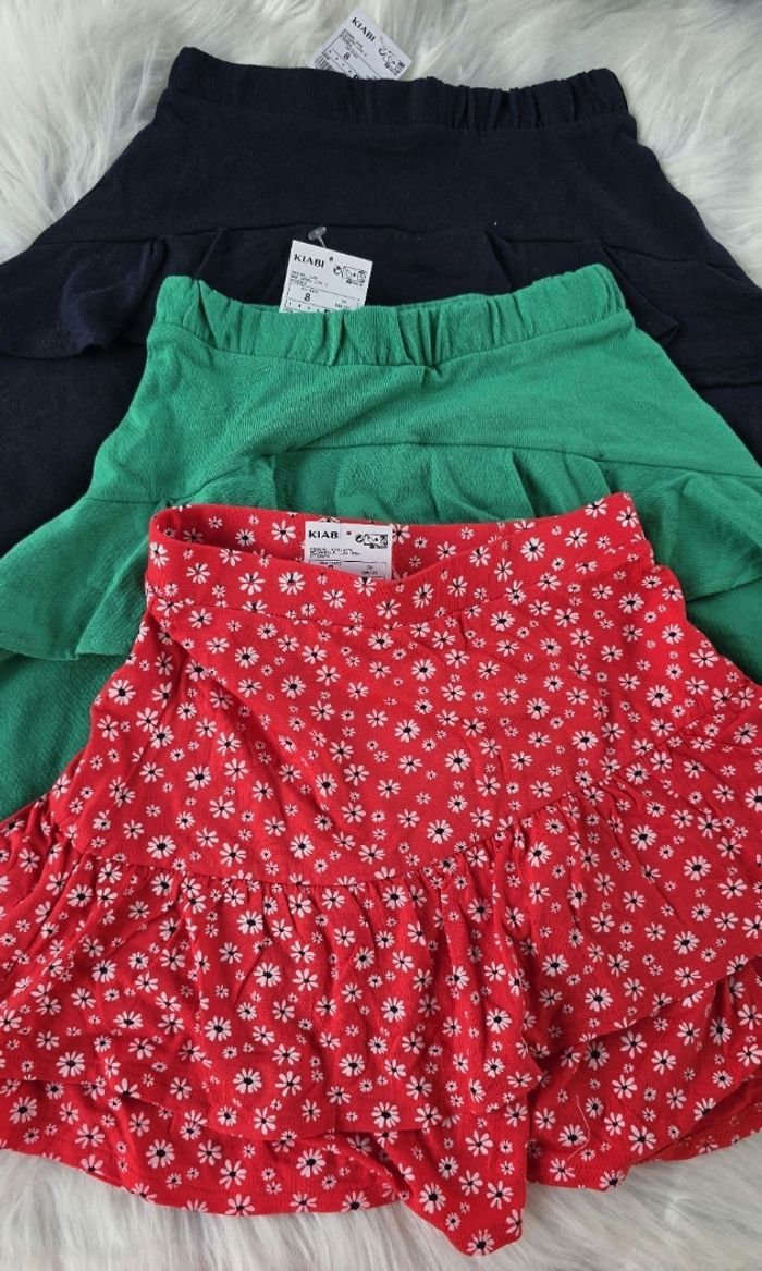 NEUVES (non portées)🏷🏷🏷 🤩😍🩷 lot jupes 8 ans fille 🩷😍🤩 - photo numéro 2