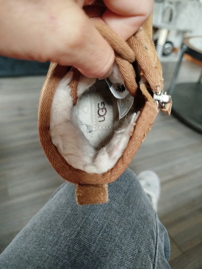 Chaussures ugg taille 30 - photo numéro 8