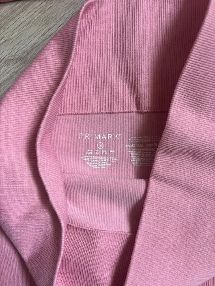 Ensemble sport Primark - photo numéro 2