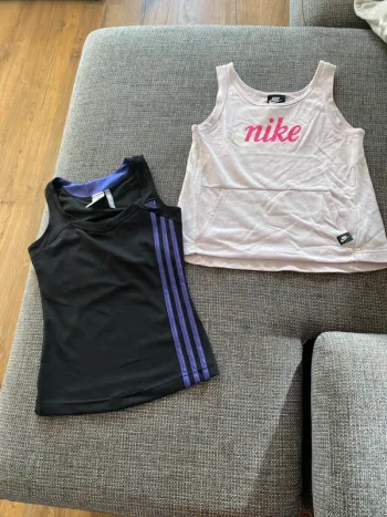 Lot 2 débardeurs sport Adidas & Nike – Taille 36 & XS