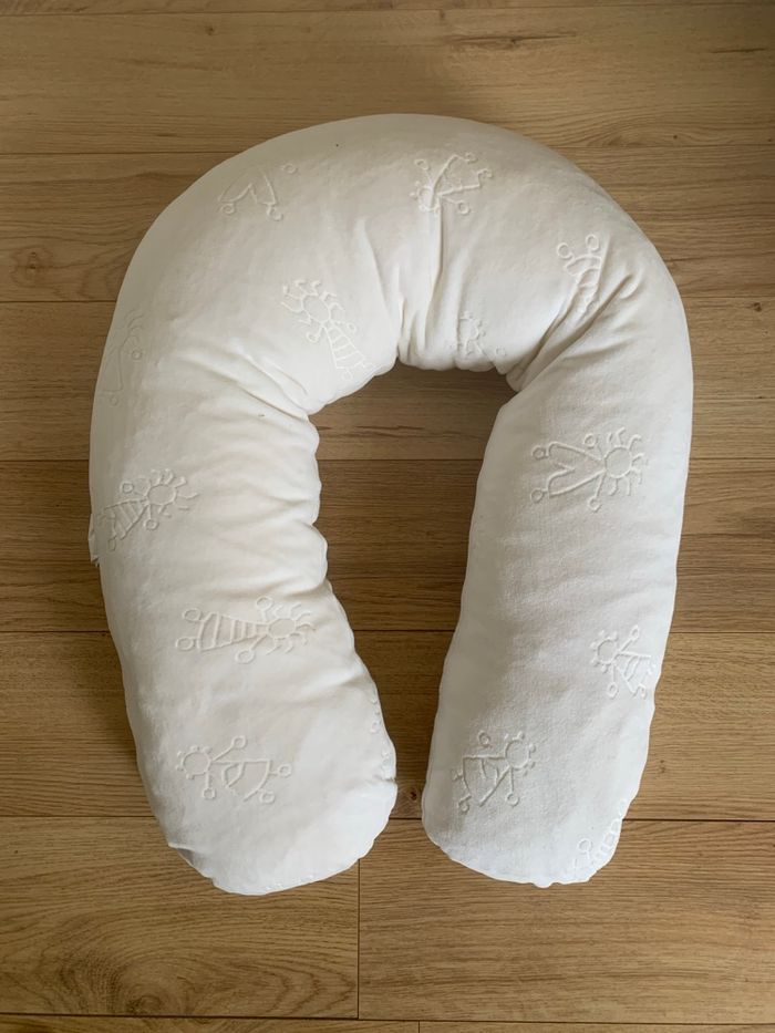 Coussin d’allaitement ou de grossesse P’tit lit dans sa housse de transport - photo numéro 2