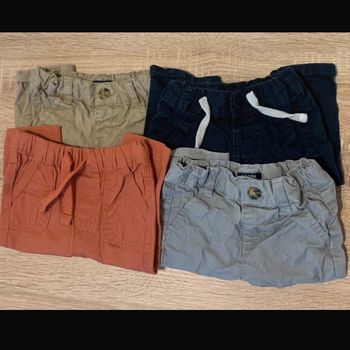 Lot de chinos Kiabi 3 mois