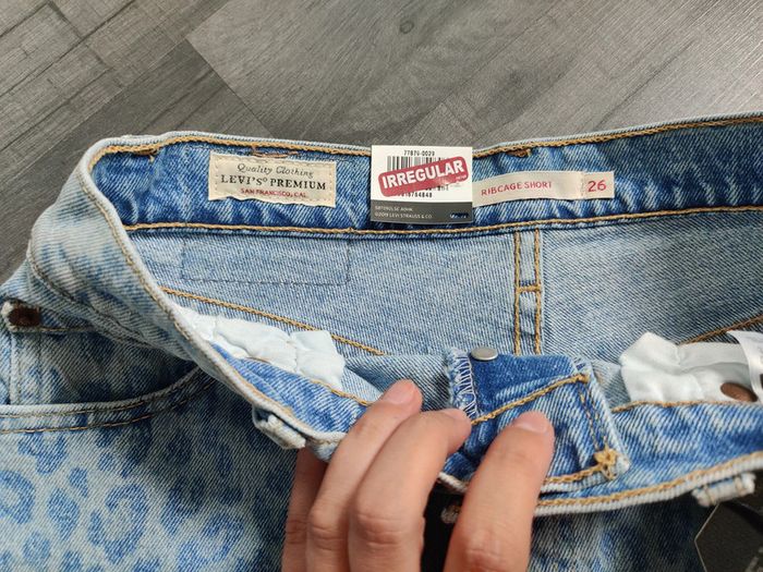 NEUF Short léopard Levi's 36 - photo numéro 2