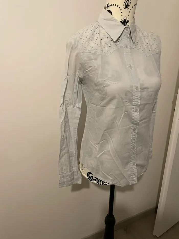 Chemise Naf Naf - Coupe cintré- Taille 34 - photo numéro 2