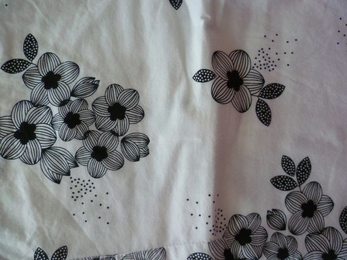 Tunique manches longues blanche fleurs noires - photo numéro 4