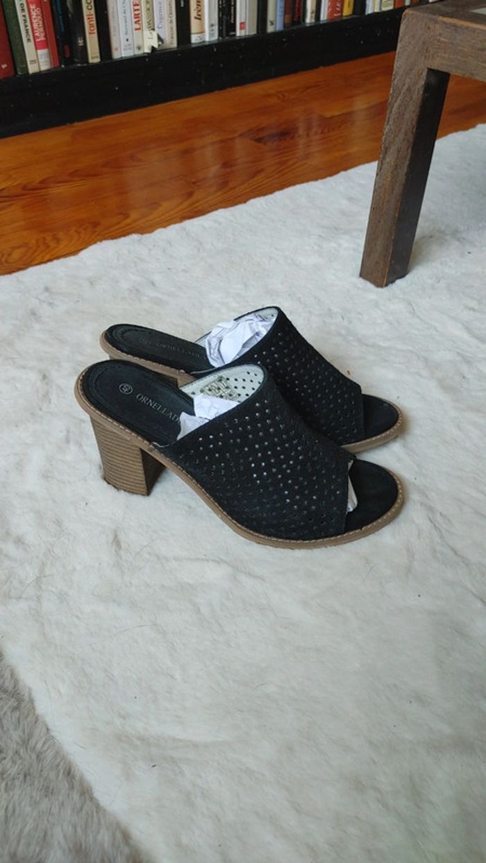 Mule en cuir daim noire talon 8 cm - photo numéro 3