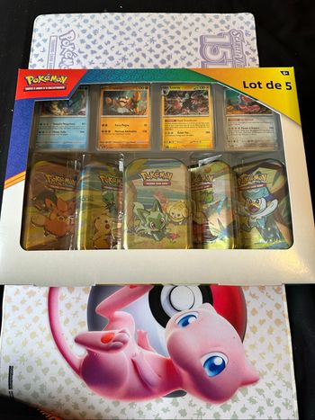 Coffret costco mini tin stars étincelantes EB09