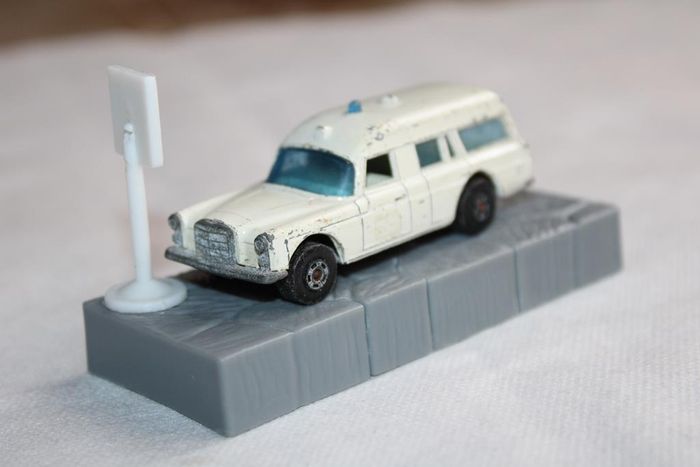 Lesney Mercédes  Benz ambulance