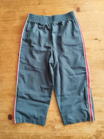 Jogging enfant - 4 ans - Gris avec détails rouges
