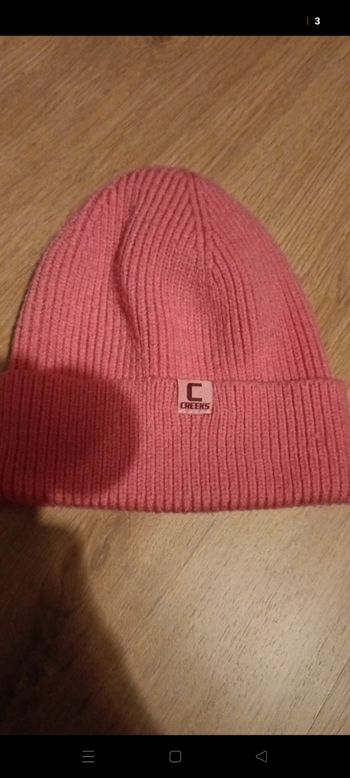 Bonnet 10/12 ans neuf