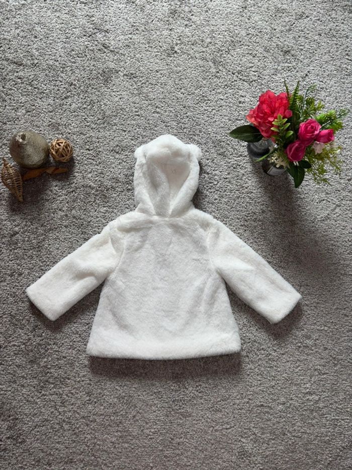 🌺Manteau en fausse fourrure blanche avec oreilles d’ours Taille 18mois/86cm🌺 - photo numéro 6