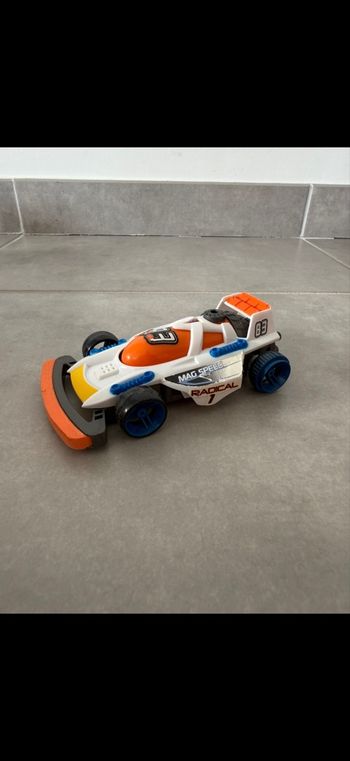 Voiture de course Formule 1 Lanard