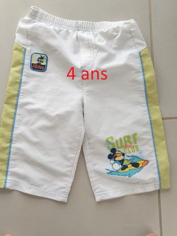 1 pantacourts blanc Disney 4 ans
