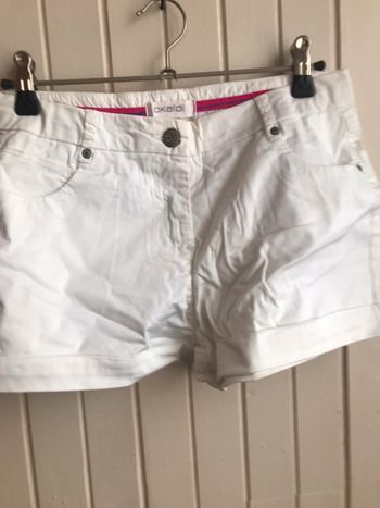 Short blanc