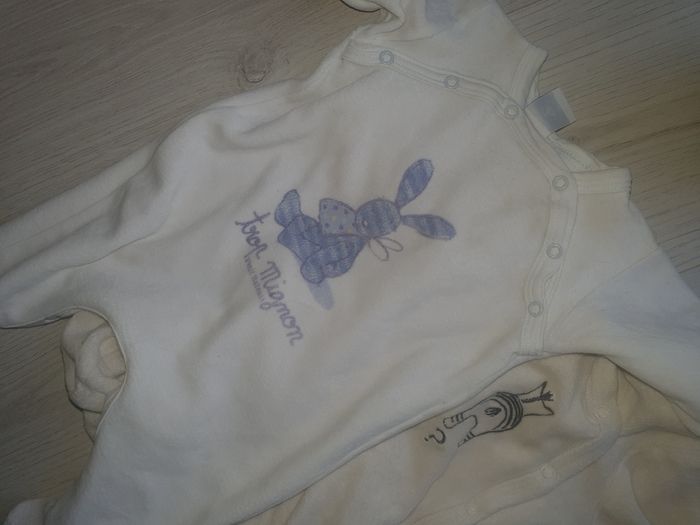 Lot pyjamas très bonetat - photo numéro 3