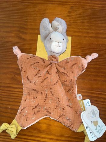 Doudou lapin Moulin Roty trois petits lapins