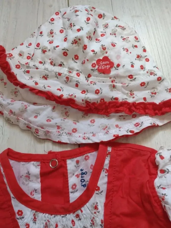 Ensemble bébé fille printemps été 9 mois fleurs rouge et blanc - photo numéro 2