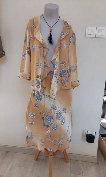 Superbe ensemble fluide Vintage beige bleu jupe et veste  boléro T38