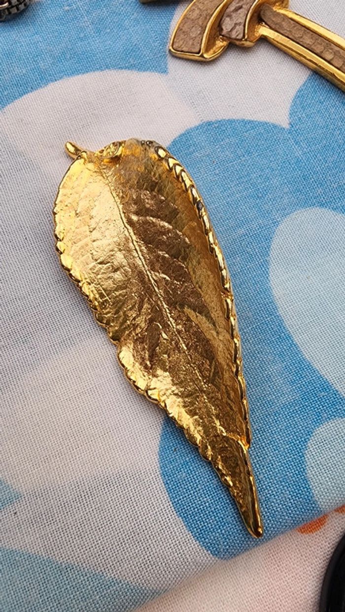 Jolie broche dorée vintage annees 80s - photo numéro 3