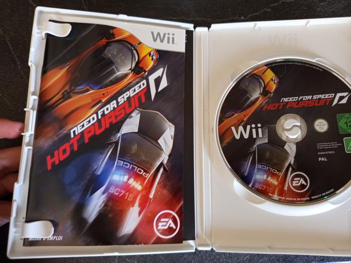 Nintendo - WII - Need for speed - Hot pursuit - photo numéro 5