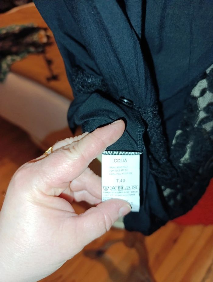 Jolie blouse manches 3/4 avec dentelle et dentelle au dos marque DPM taille 40 - photo numéro 9