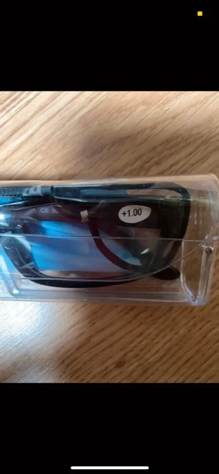 Lunette loupe neuve avec lingette et chaîne de cou - photo numéro 3