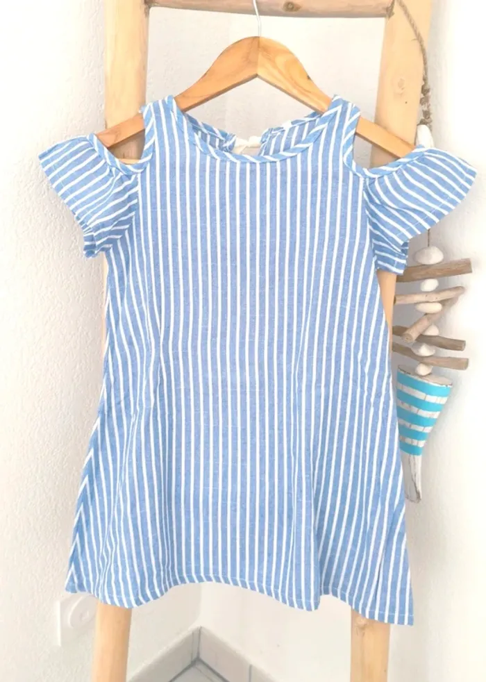 Robe épaules dénudées 8 ans - photo numéro 2