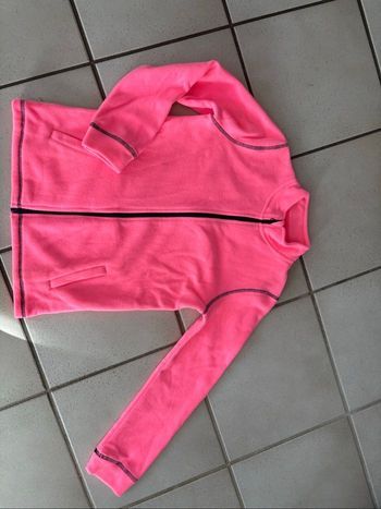 Polaire zippe taille 10 ans comme neuf
