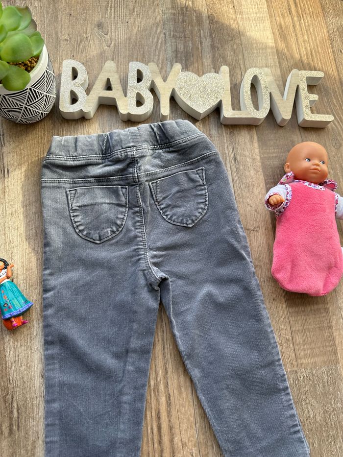 - Pantalon Obaibi  - 23 mois  - Très bon état - photo numéro 2