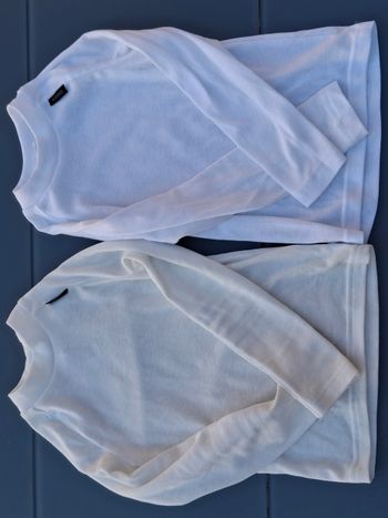 Lot deux sous pull blanc marque Décathlon taille 6 ans