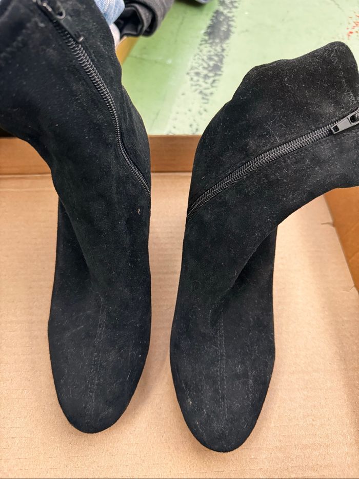 Talons fermer en daims - photo numéro 2