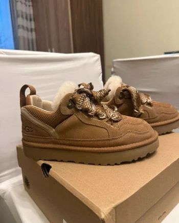 Boots Ugg Lowmel marrons - Taille 39