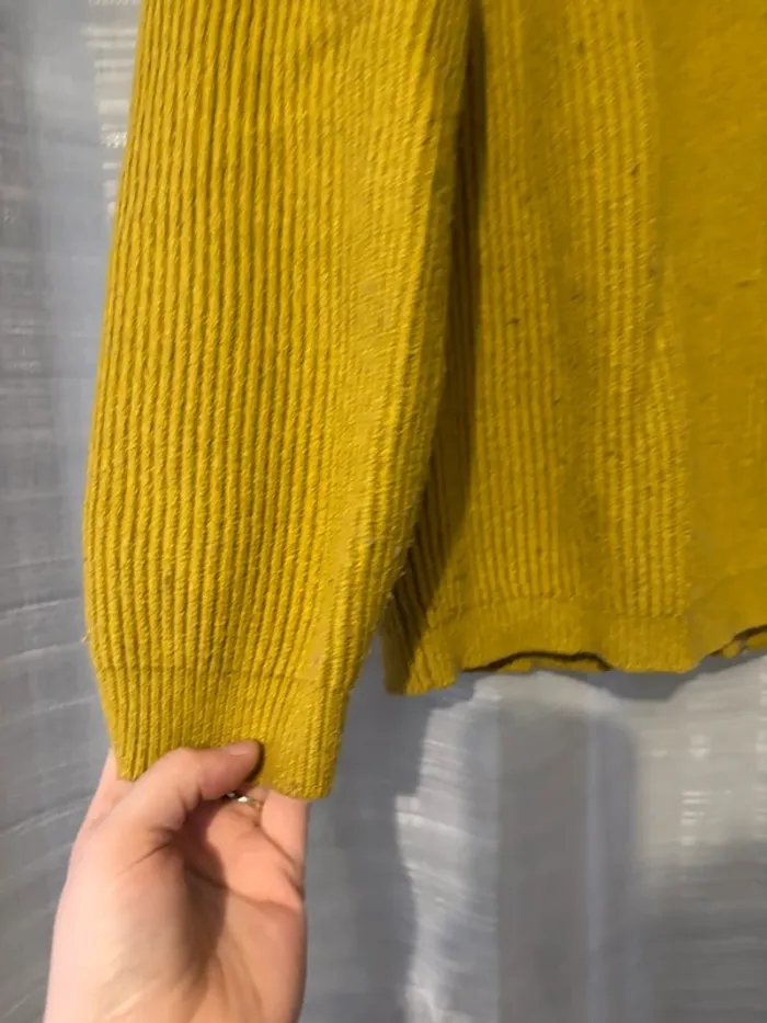 Pull jaune moutarde - photo numéro 2