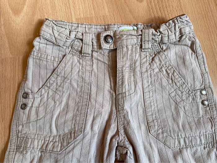 Beau pantacourt beige Vertbaudet T. 4 ans/102 cm garçon TBE - photo numéro 3