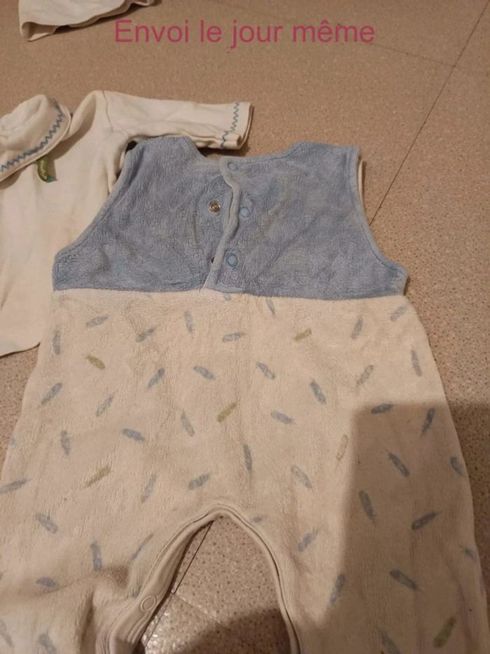 Ensemble trois pièces 1 mois - photo numéro 3