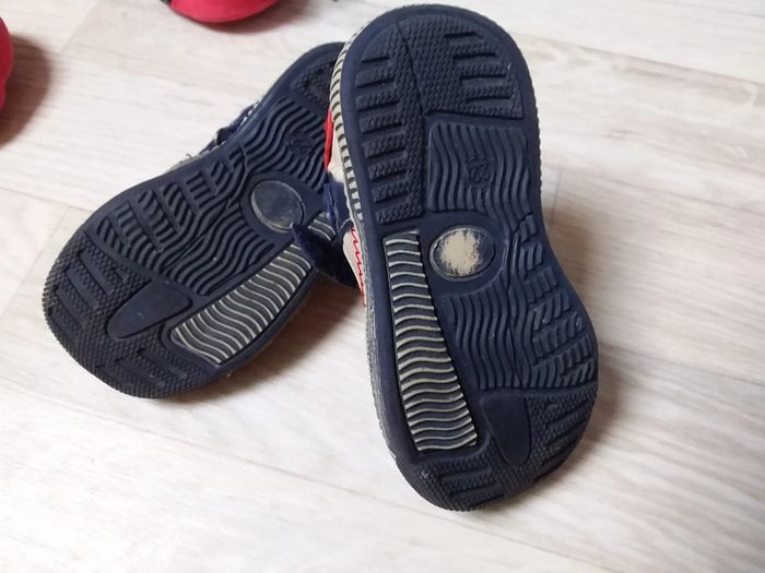 Chaussures basses en très bon état - photo numéro 9