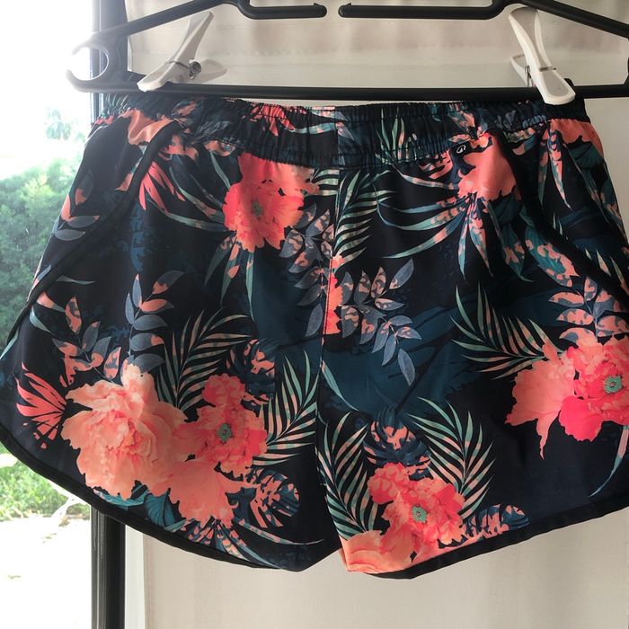 Short fille - photo numéro 2