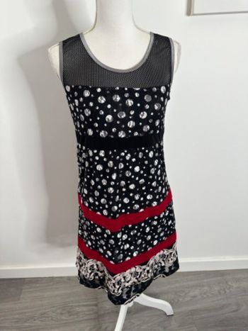 Robe en dentelle et résille noire blanche et rouge Vintage T36 S