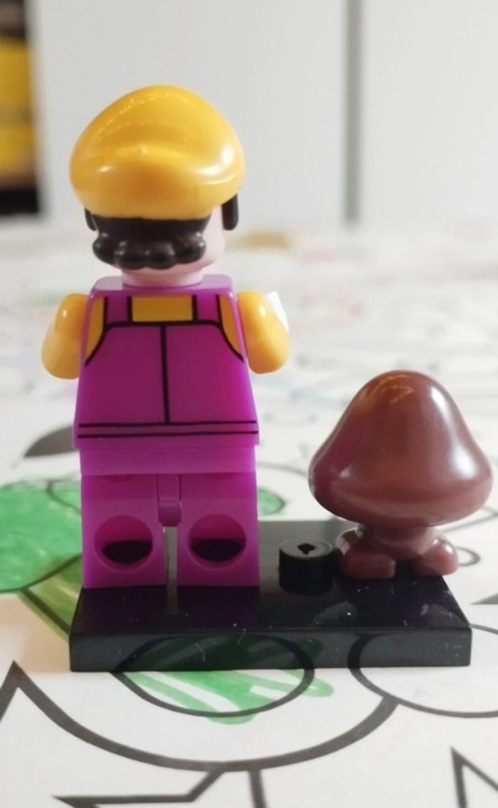 Personnage Lego neuf Wario + goomba monde de Mario Nintendo - photo numéro 2