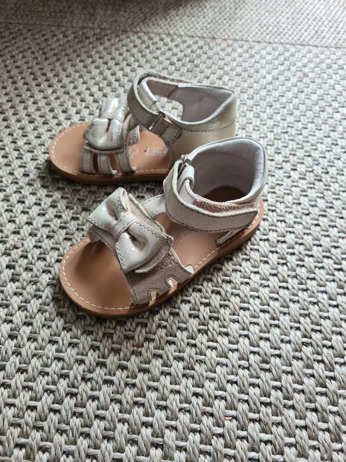 Sandales beige brillante fille - T21 - photo numéro 5