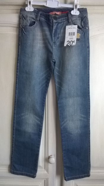 jean neuf taille 10 ans 