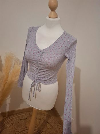 Top court fleuri couleur Lilas Jennyfer taille S 36