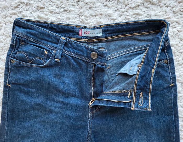 Jean Levi's bleu foncé 627 Straight fit Taille 37 - photo numéro 7