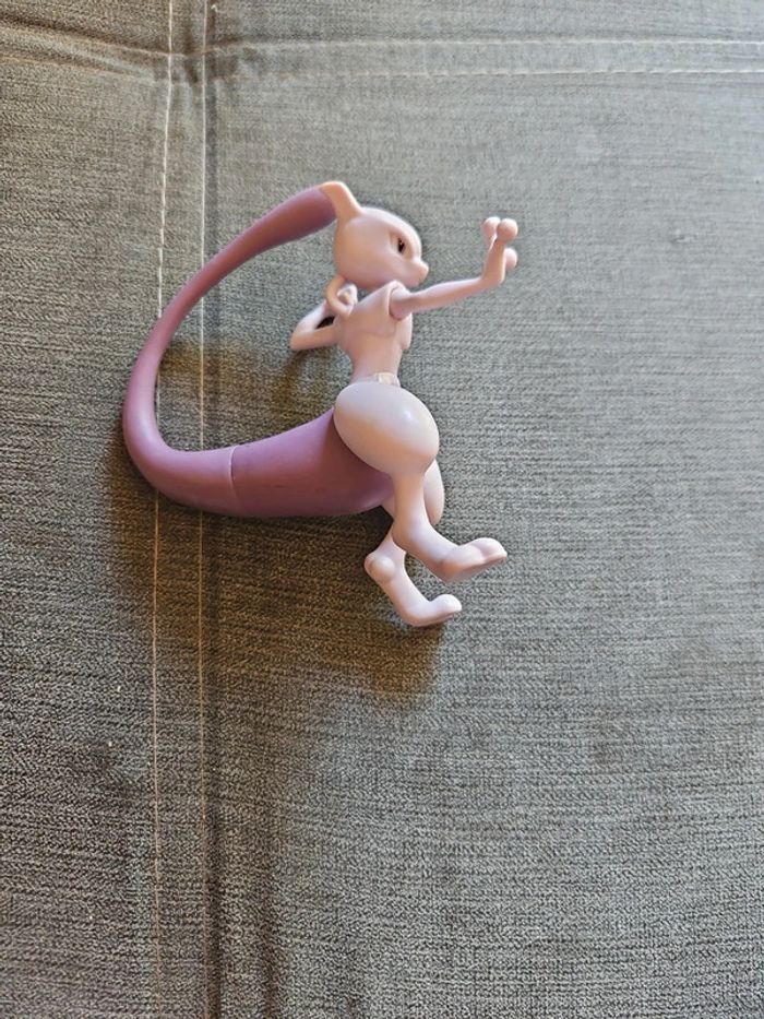 Figurine pokemon