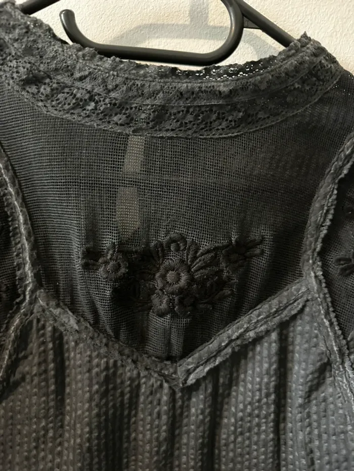 Blouse dentelle - photo numéro 2