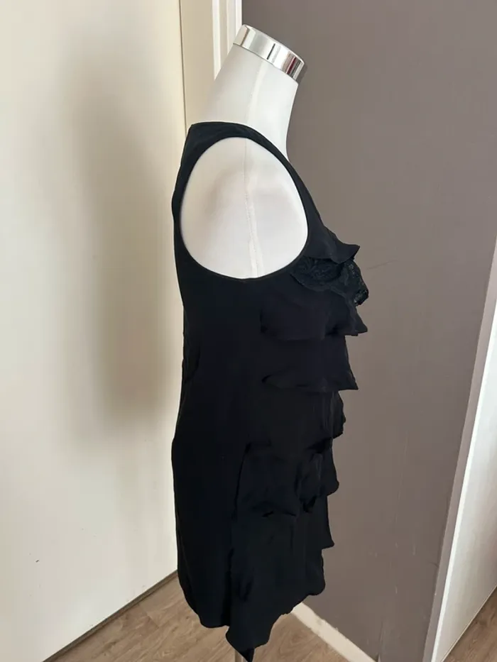 Les petites robes courte noires soie taille 1/36 - photo numéro 3