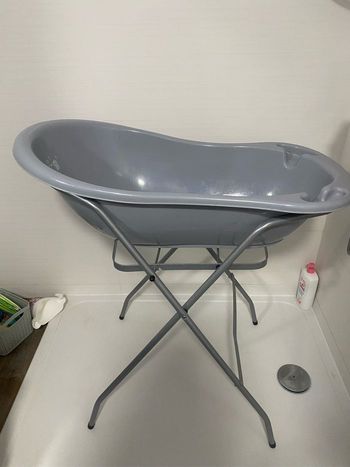 Baignoire sur pied avec thermomètre