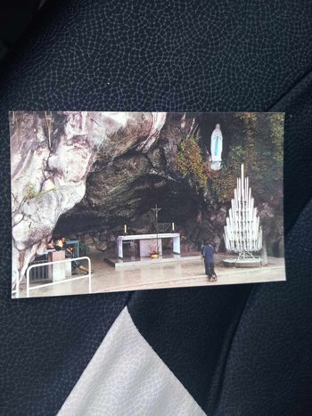 Carte postale de la grotte de Lourdes
