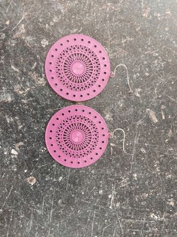 1 paire de boucles d'oreilles